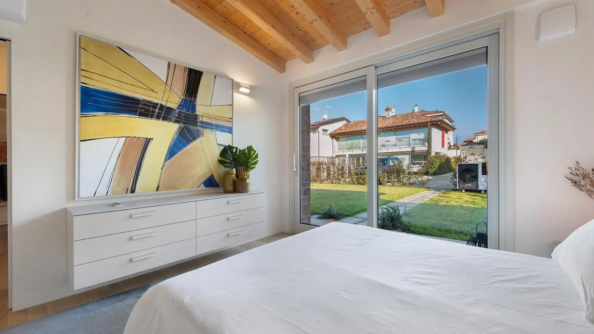 Little Mier Iseo Apartment Italy