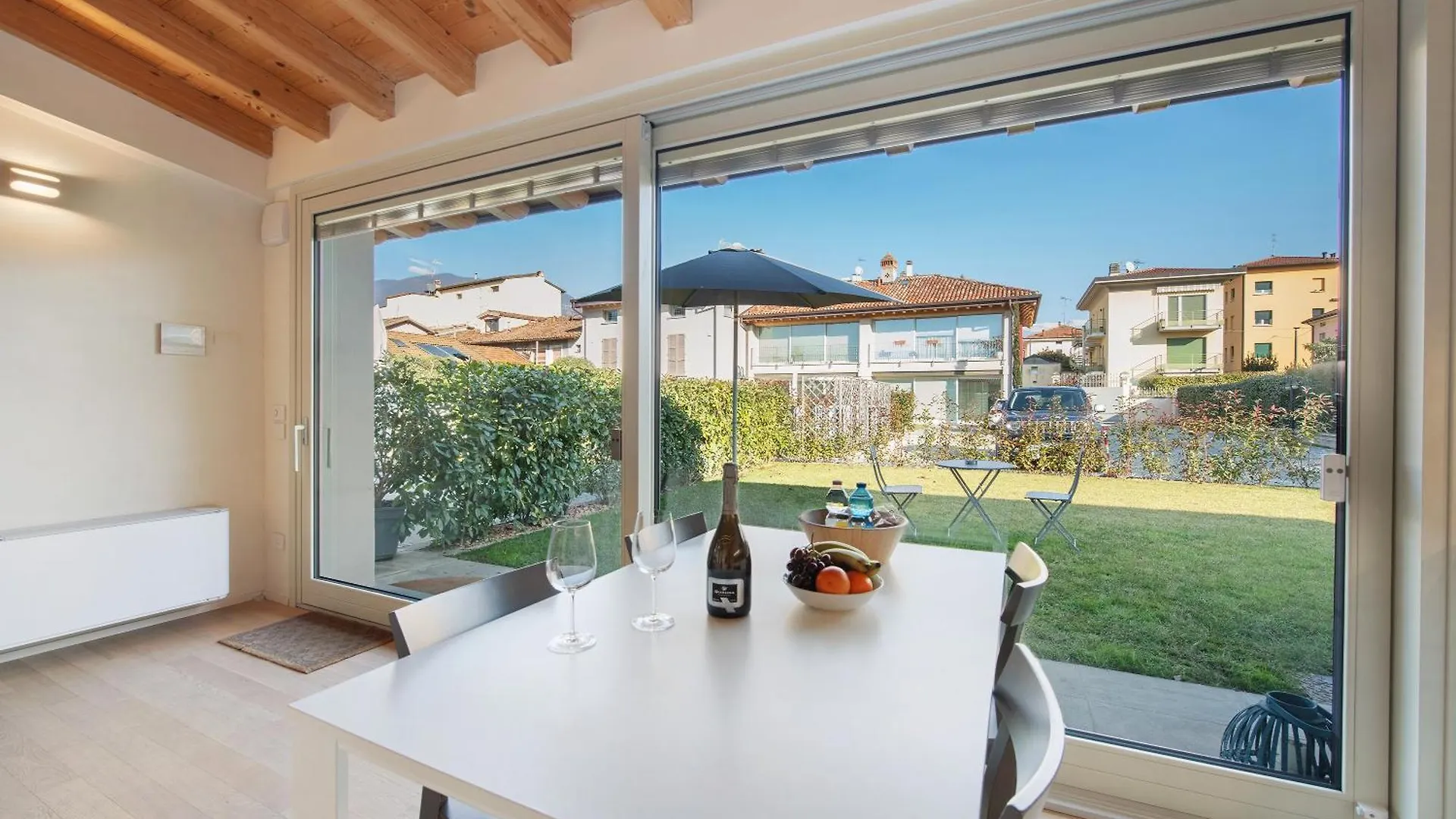 Little Mier Iseo Apartment Italy
